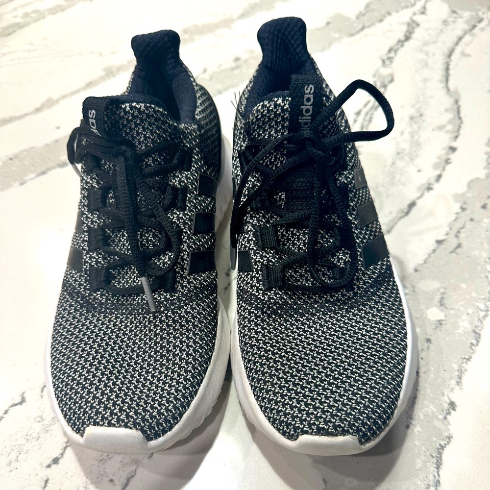 Adidas Cloudfoam tennis shoes size 7.5